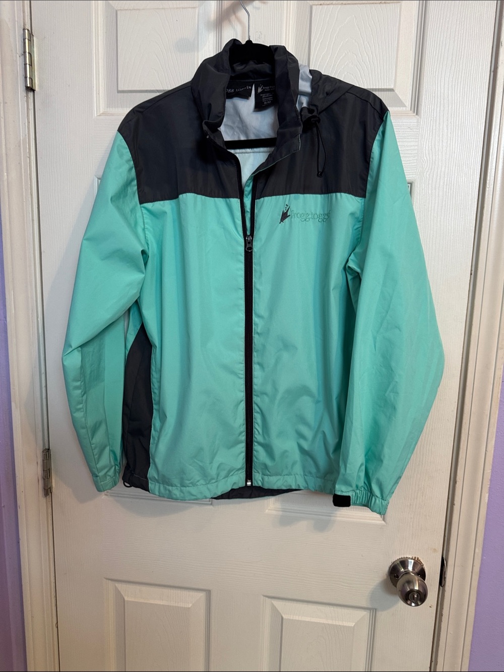 Men’s Lightweight Aqua and Black Windbreaker Jacket